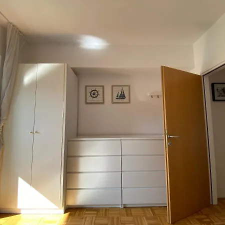 Lucy Piran-punta Apartman