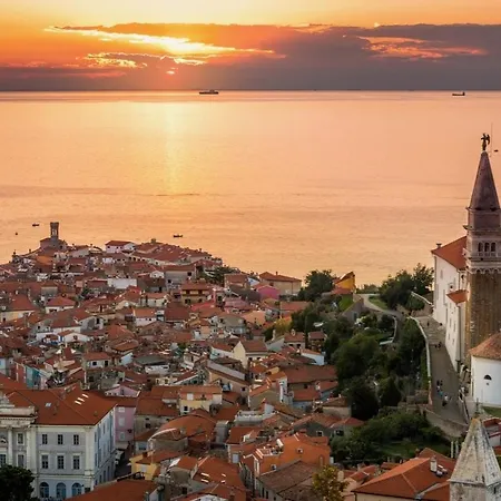 Lucy Piran-punta * Piran