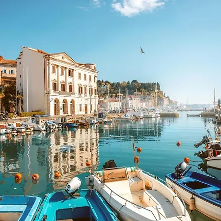 Lucy Piran-punta Apartman Piran