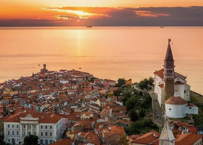 Lucy Piran-punta * Piran